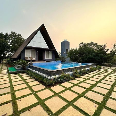 Luxurious 3Bhk W//Pool Teakwood Villa By Gemstone Hospitality アリバグ エクステリア 写真