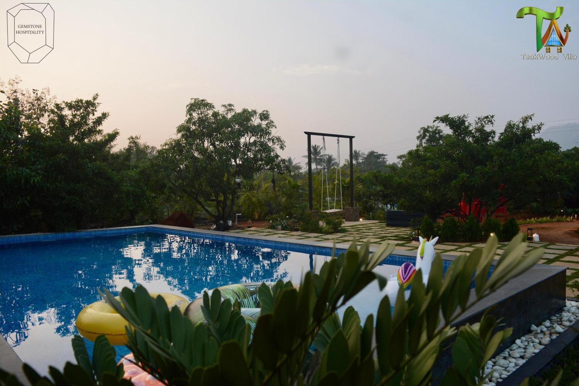 Luxurious 3Bhk W//Pool Teakwood Villa By Gemstone Hospitality アリバグ エクステリア 写真