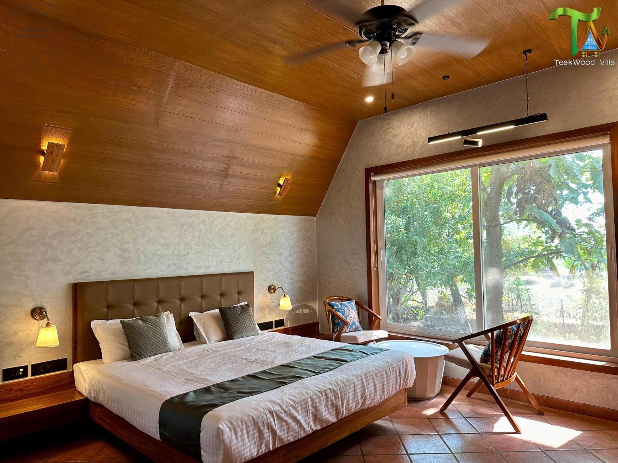 Luxurious 3Bhk W//Pool Teakwood Villa By Gemstone Hospitality アリバグ エクステリア 写真